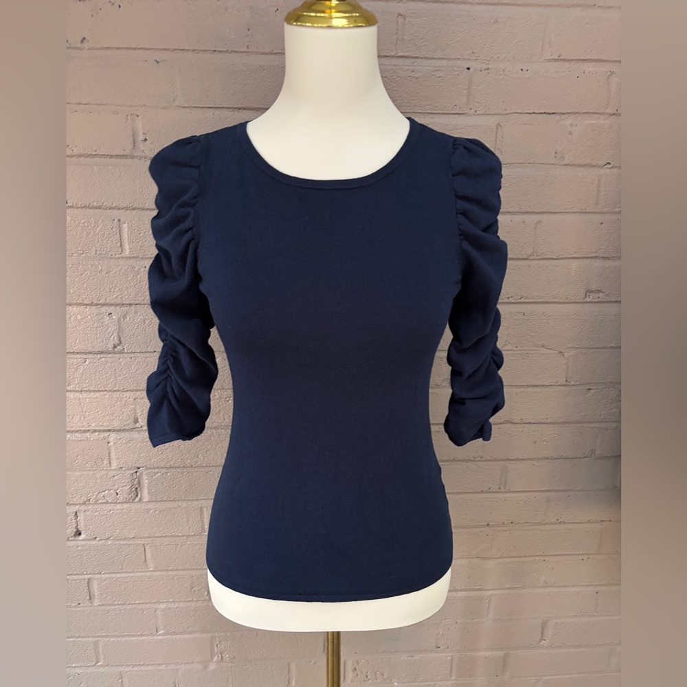 Lilly Pulitzer Navy blue ruched sleeve sweater XS